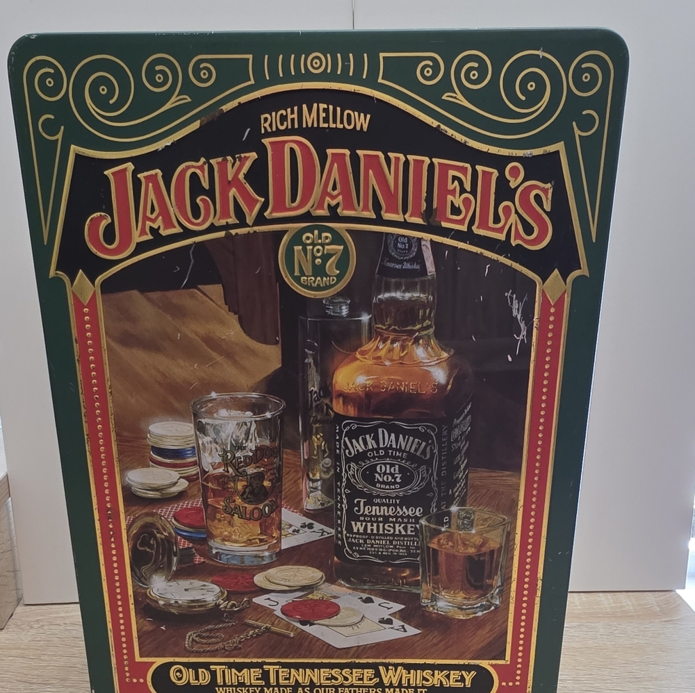 Jack Daniel's Metal Tin With Shot Glasses